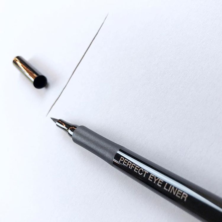Delineador de Ojos en Rotulador - Perfect Eye Liner